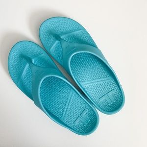Telic Flip Flop Arch Support Sandal Small